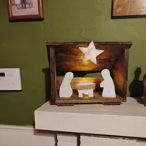 Rustic Nativity Scene with Star - Brown and White